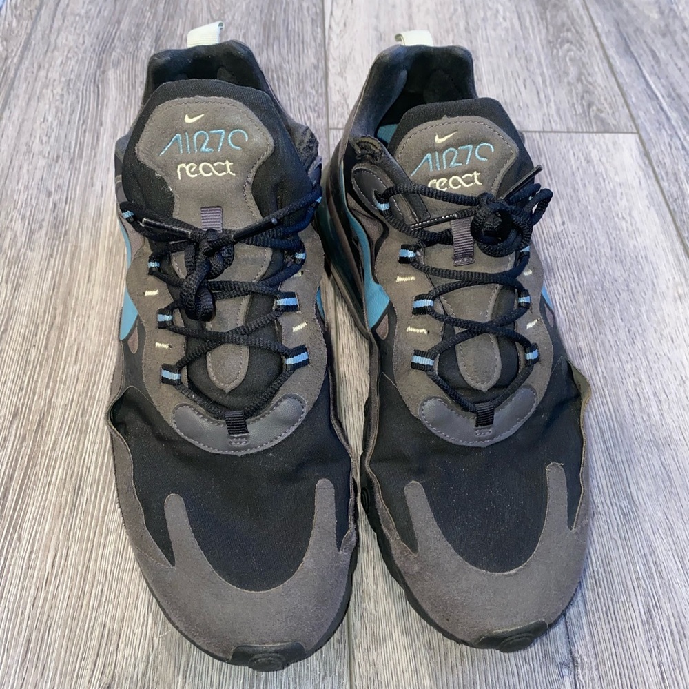 Nike air max React 270 black and grey